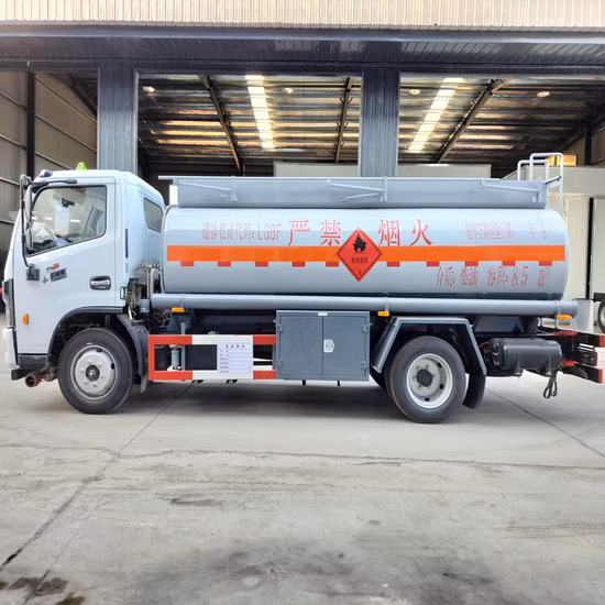 Suministro de fábrica de camiones cisterna de combustible de 8500 litros